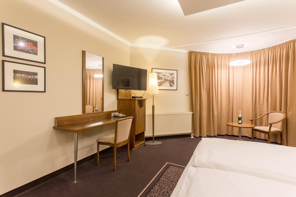 Szonyi Garden Hotel Pest Budapeşte Dış mekan fotoğraf