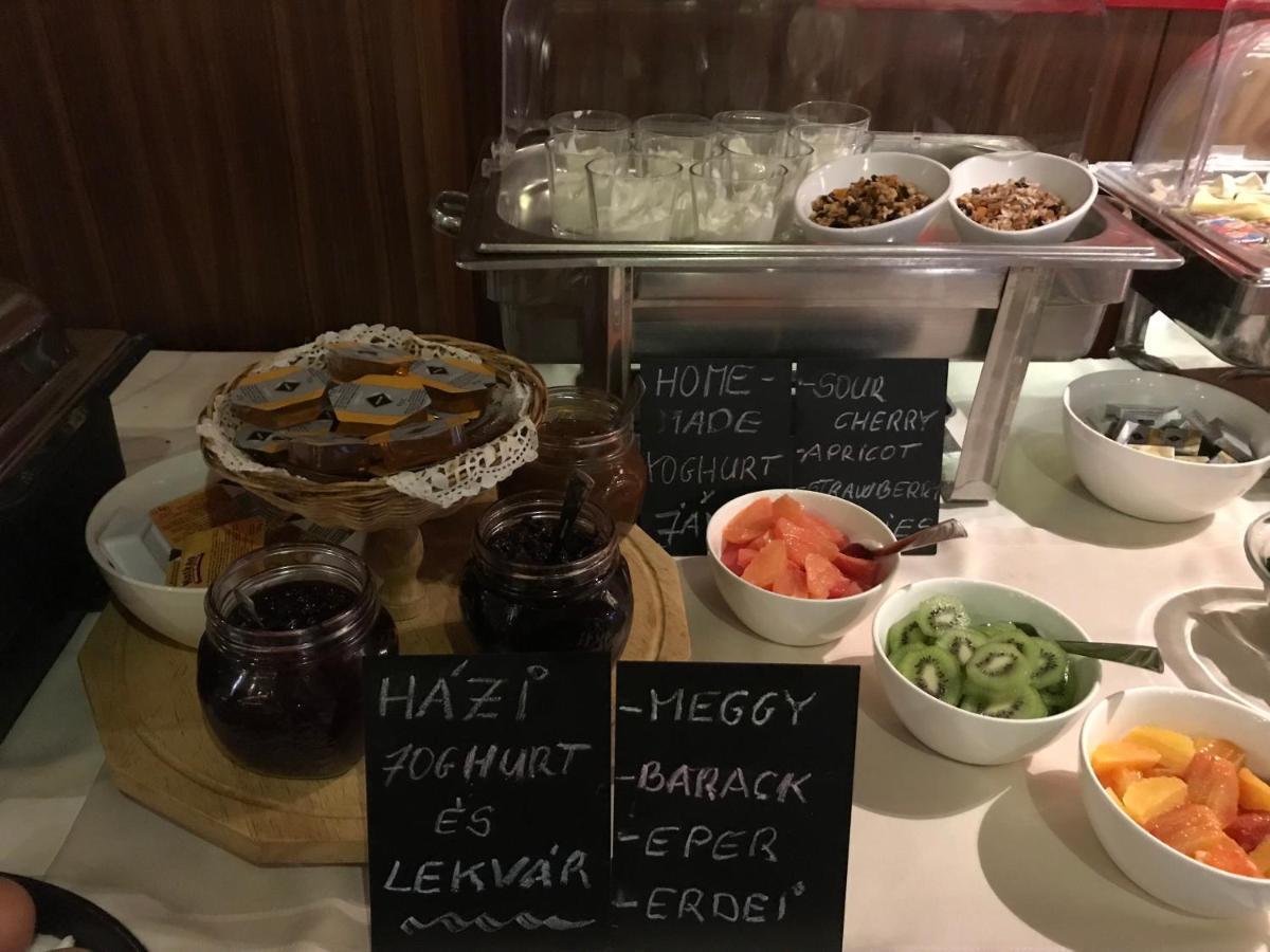 Szonyi Garden Hotel Pest Budapeşte Dış mekan fotoğraf