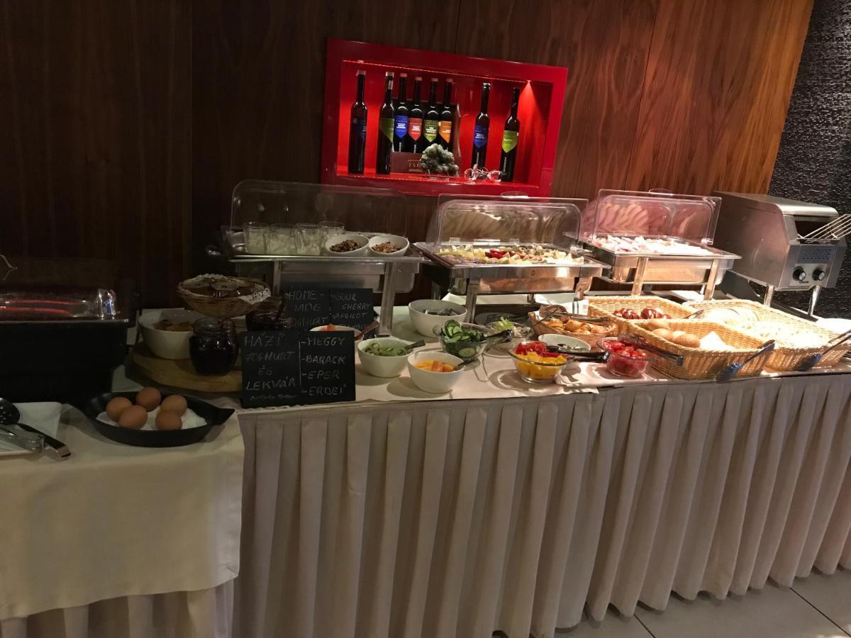 Szonyi Garden Hotel Pest Budapeşte Dış mekan fotoğraf